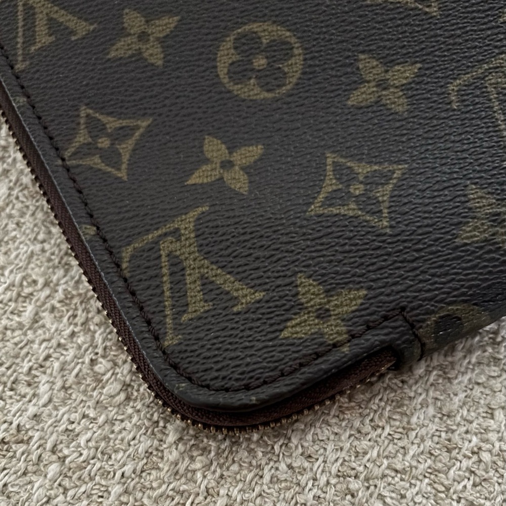 Louis Vuitton Monogram Document Case. - image 4